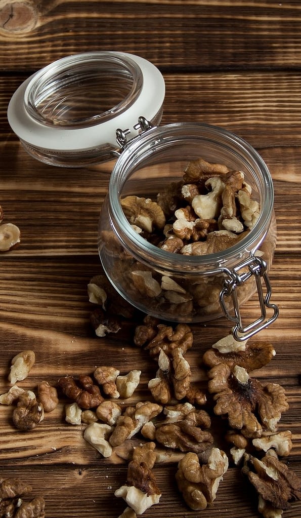 очищенные грецкие орехи должны хранится в чистой таре
